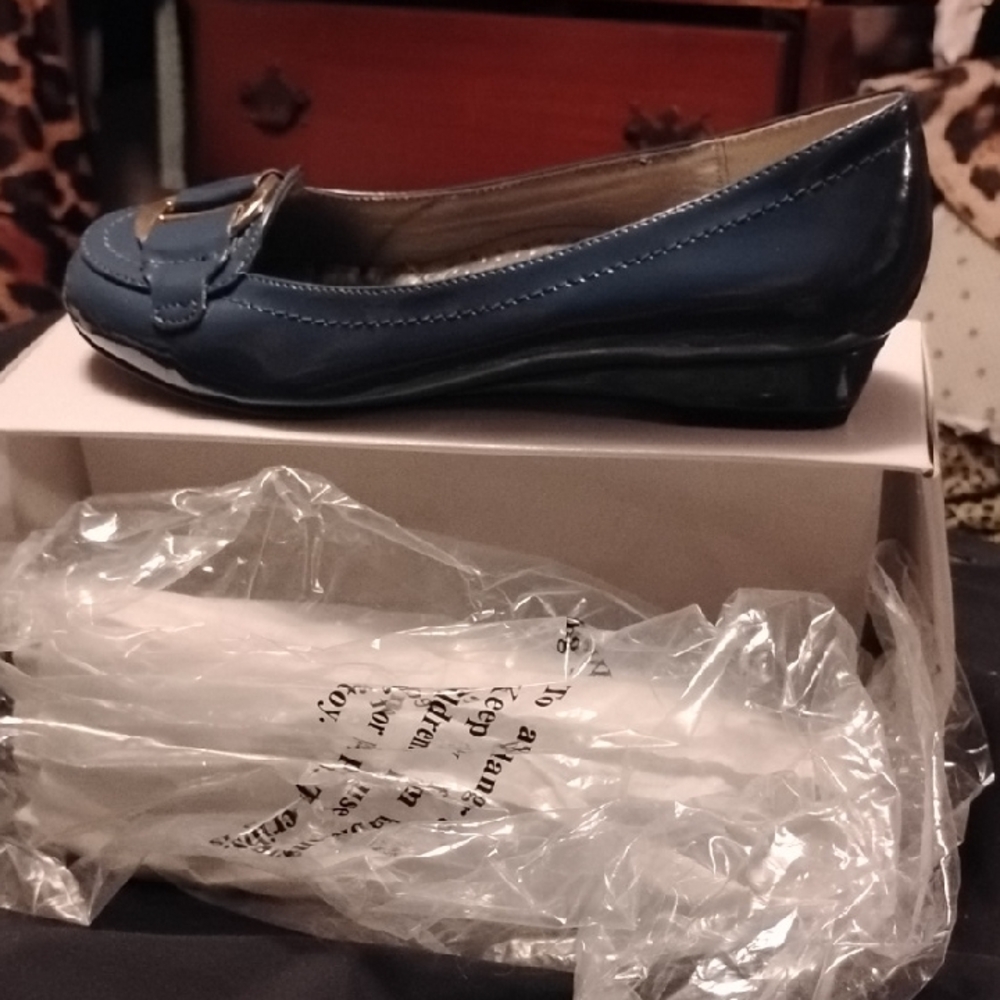 Ladies Valencia 6.5 Shoes